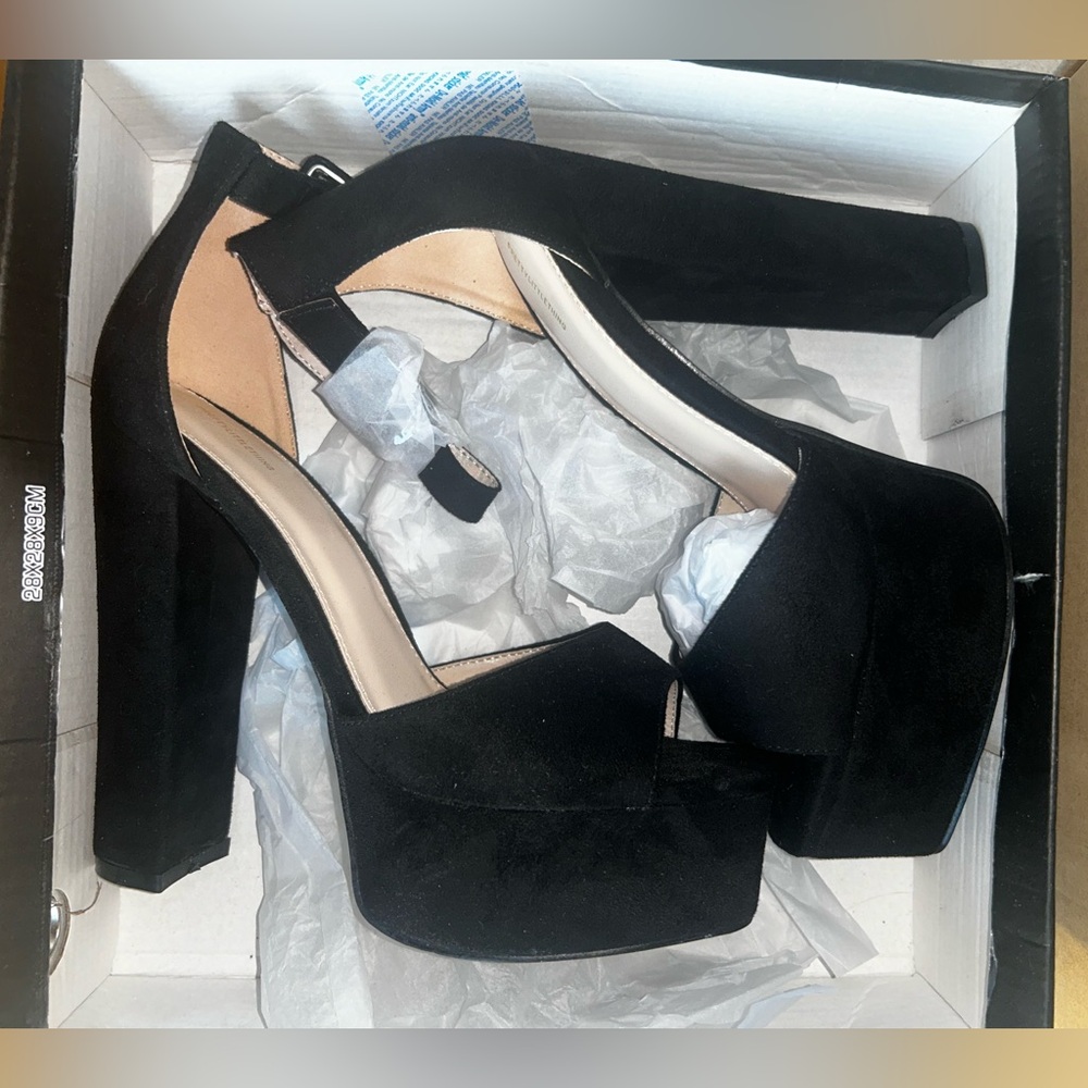 Black suede platform pretty little thing suede chunk heels never worn